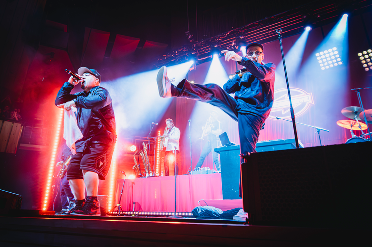 Supergroove Christchurch Town Hall Angelo Damiao